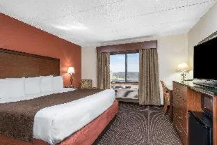 Room, Americinn By Wyndham Rapid City 1/2