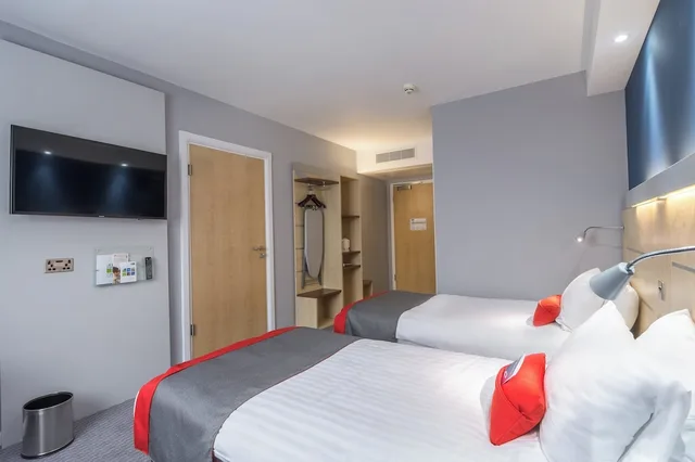 Standard, Twin Beds, Holiday Inn Express Kettering 2/7