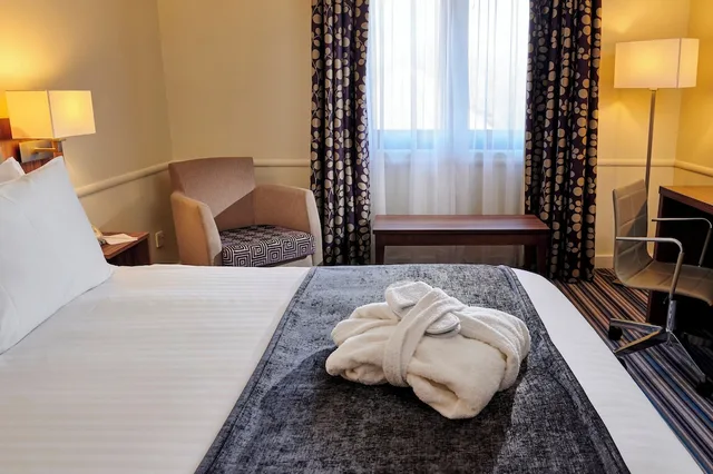 Super, Standard, King Bed، Holiday Inn Taunton 2/3