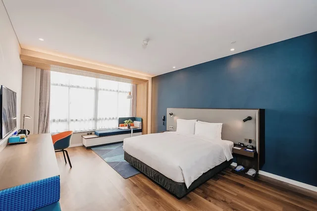 Standard, King Bed, Extra Floor Space، Holiday Inn Express Taizhou Cmc 1/4