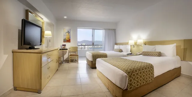 غرفة قياسية بسريرين مزدوجين بشرفة بإطلالة جزئية على البحر، HS Hotsson Smart Acapulco 4/10