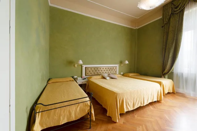 غرفة رباعية، Hotel Gennarino 1/6