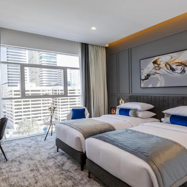 Connecting, Executive, Rose Executive Hotel DWTC 8/10