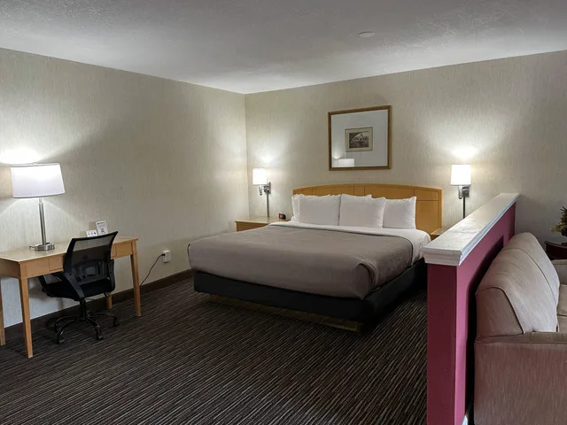 جناح بسرير كينج، Quality Inn Near Toms River Corporate Park 1/6