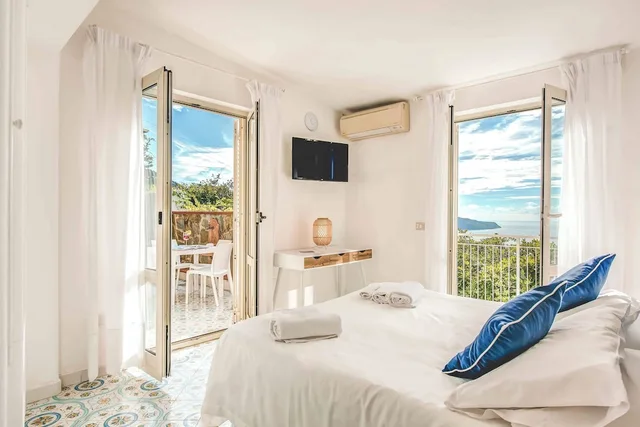 شقة سكنية ديلوكس بسرير كوين بإطلالة على البحر بغرفة نوم واحدة مع أريكة، Gocce di Capri Hotel & Serviced Residence 2/6