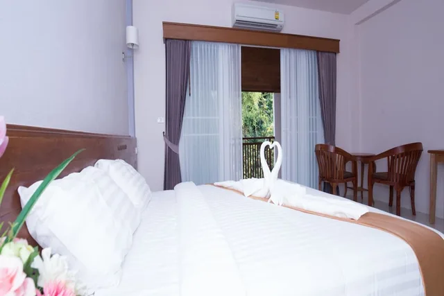 غرفة قياسية بسرير مزدوج بإطلالة على الجبل، Royal Hill Satun Hotel 3/5