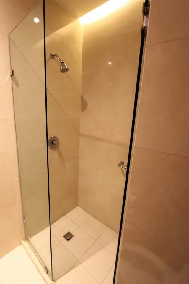 جناح جونيور، Hotel Casa Torres 8/9