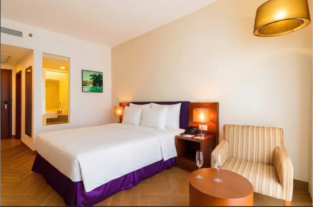 غرفة ديلوكس بسرير كينج بإطلالة على البحر، TTC Hotel - Michelia 5/10