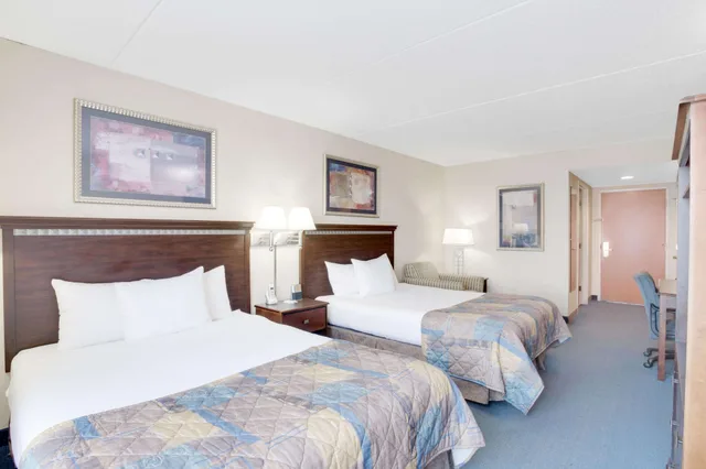 غرفة قياسية بسريرين كوين، Wingate By Wyndham Bridgeport Wv 1/5