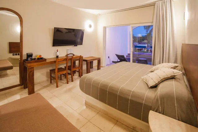 Deluxe, King Bed, Private Pool, Quinta Bella Huatulco 3/7