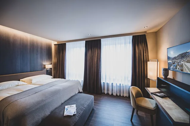 Deluxe, Art Boutique Hotel Monopol 7/10