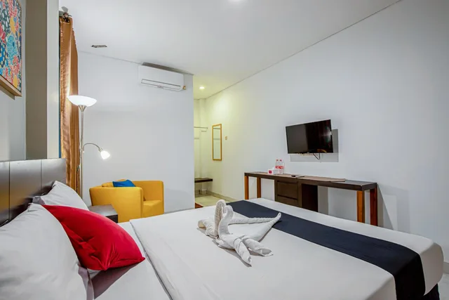 غرفة ديلوكس بسرير مزدوج، Prime Cailendra Hotel Tamansiswa Yogyakarta 3/6