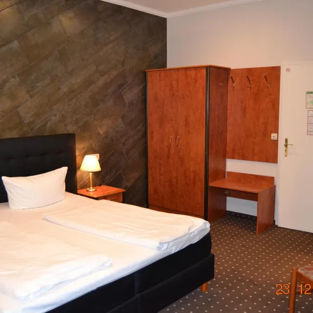 Business, Double Bed, Zeil 2/10