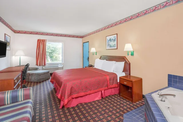 جناح استوديو بسرير كينج، Days Inn By Wyndham North Columbia Ft Jackson 3/10
