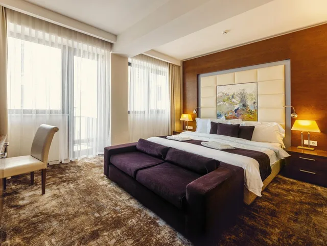 جناح جونيور بسرير كينج، Coste Hotel 1/5
