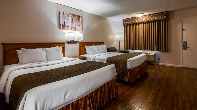 Room, 2 Queen Beds, Accessible, SureStay Hotel by Best Western Tehachapi 1/5