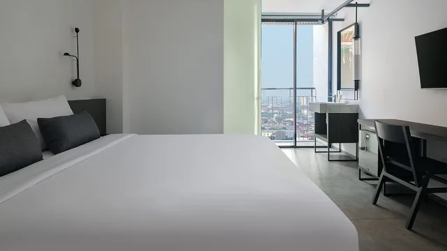 غرفة ديلوكس بسرير كينج، REZ Hotel 1/2