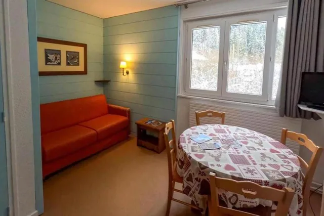 Residence Vacanceole Les Mont Jura، أويونا 6/12