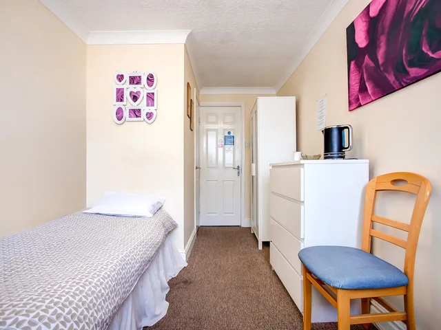 غرفة مفردة بحمام مشترك، OYO The Longlands Hotel 1/6