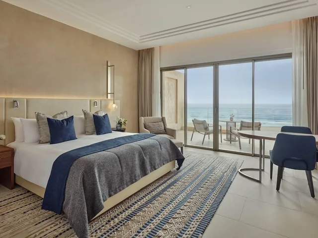 غرفة ديلوكس بسرير كينج بإطلالة على البحر، Fairmont Taghazout Bay 2/5