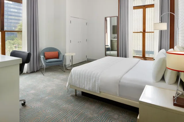 غرفة ديلوكس ركنية بسرير كينج، Le Meridien Tampa, The Courthouse 2/7