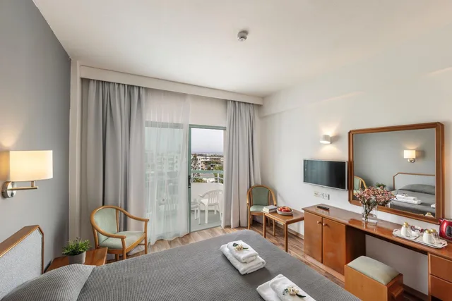 جناح جونيور بسرير مزدوج، Antigoni Hotel 5/6