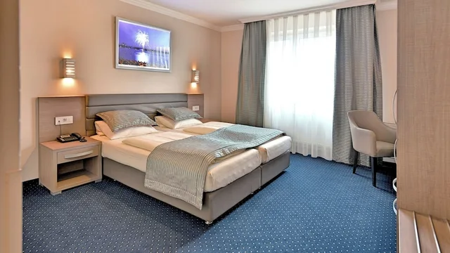 غرفة كومفورت بإطلالة على المدينة مفردة بسريرين منفصلين، St. Joseph Hotel 1/2