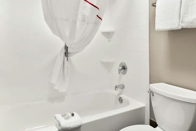غرفة ديلوكس بسرير كوين للمدخنين، Red Roof Inn Rock Hill 8/9