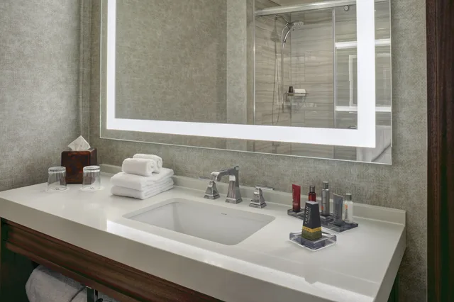 غرفة بسريرين مزدوجين، DETROIT MARRIOTT SOUTHFIELD 6/10