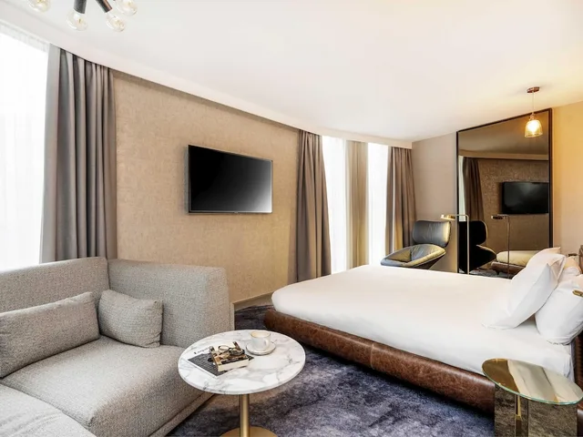 جناح جونيور بسرير كينج، Novotel Leicester 3/6