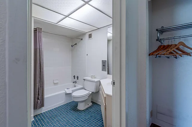 1 King Bed - Non-Smoking, Micfridge، Motel6 Dumfries, VA 8/8