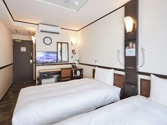 غرفة قياسية بسريرين منفصلين للمدخنين، Toyoko Inn Tochigi Ashikaga-eki Kita-guchi 1/5