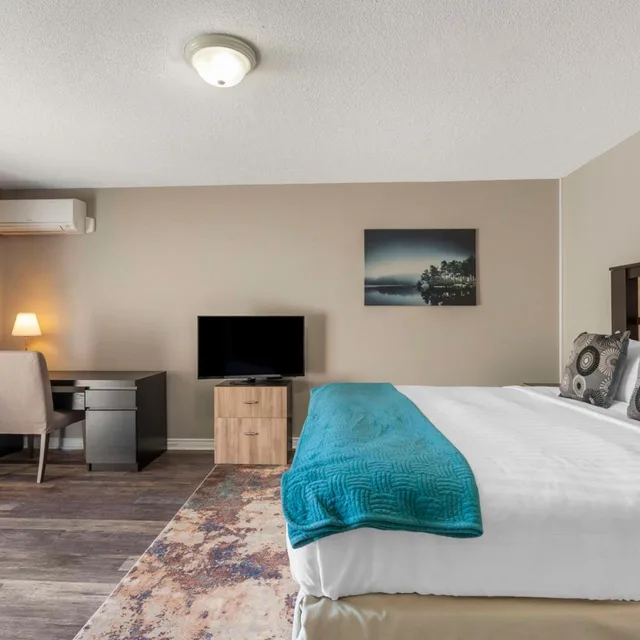 Room, King Bed, Lake Front, Balcony، Christies Mill Waterfront Resort and Spa 8/10