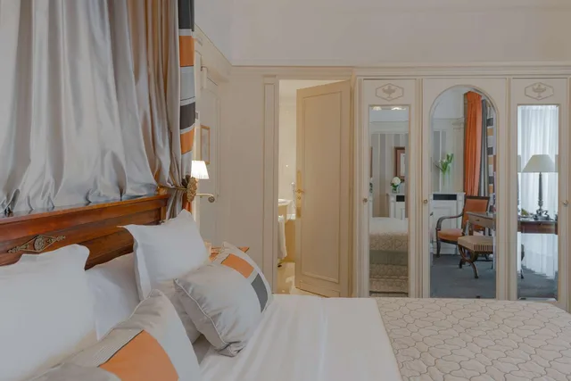 غرفة تنفيذية، Hotel Napoleon Paris 1/5