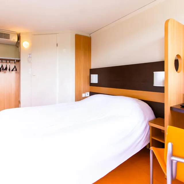 غرفة بسرير مزدوج، Hotel Premiere Classe Nevers - Varennes Vauzelles 3/7