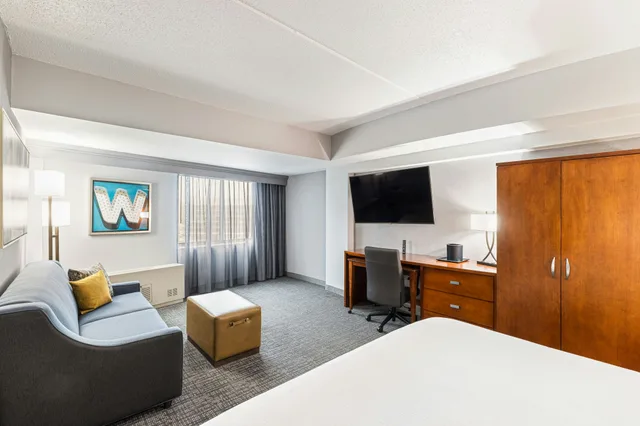 غرفة، Courtyard by Marriott Boston Waltham 2/5