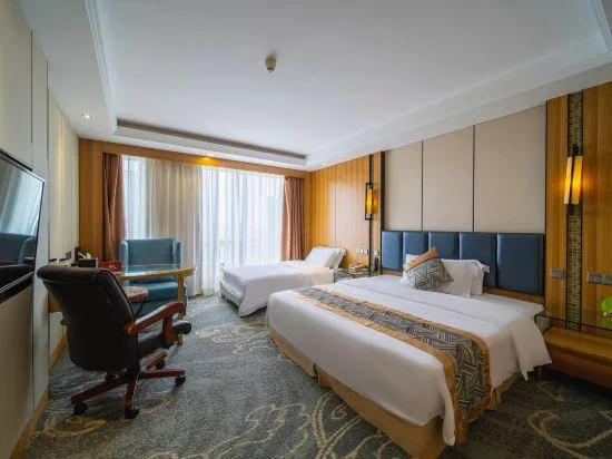 Comfy, Family, 1 Queen and 1 Single Bed، Changsha Xiaoxiang Huatian Hotel 2/2