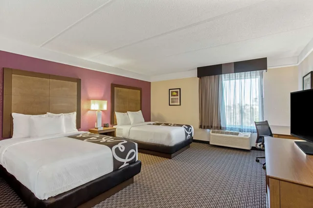 غرفة بسريرين مزدوجين لذوي الإعاقة، La Quinta Inn Suites Panama City 2/5