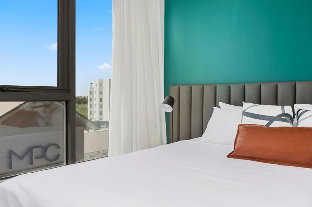 2 Bedrooms, Apartment, 2 King Beds, Balcony, The Sebel Melbourne Moonee Ponds 4/6