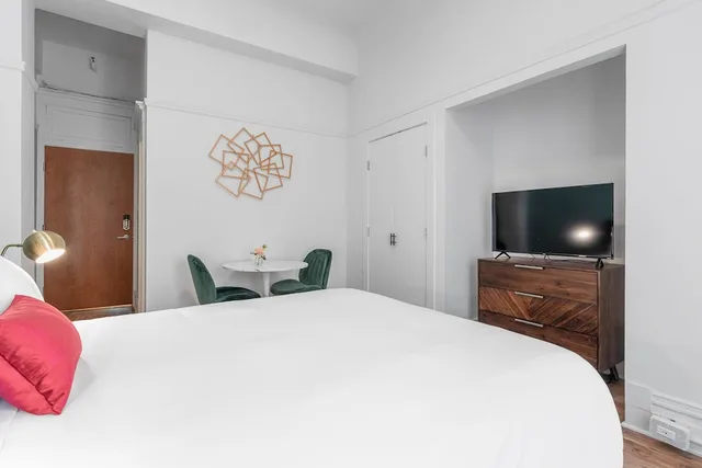 غرفة قياسية بسرير كوين لذوي الإعاقة، La Monarca Hotel 1/4