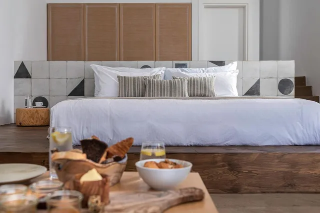Executive, Suite, Queen Bed, Private Infinity Pool، Andronis Arcadia Hotel 2/2