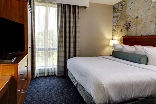 Room, 2 King Beds, Accessible, Embassy Suites Williamsburg 1/6