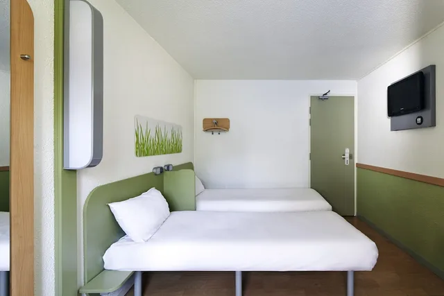 غرفة بسريرين منفصلين، Ibis Budget Blois Centre 3/10