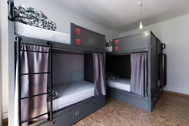 Mixed Dorm, 8 People, 4 Bunk Beds، WOT Patio Social 4/5