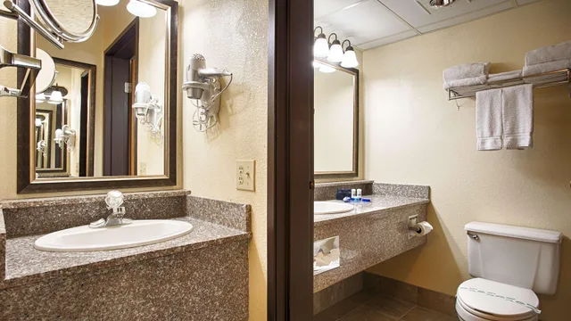 غرفة بسرير مزدوج، Best Western Music Capital Inn 4/4