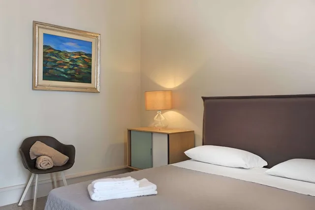 Classic, Queen Bed, Palazzo Circolone 6/10