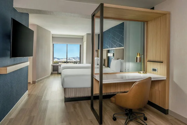 جناح بسريرين كوين بإطلالة على الجبل مع أريكة، Springhill Suites Denver North Westminster 10/10