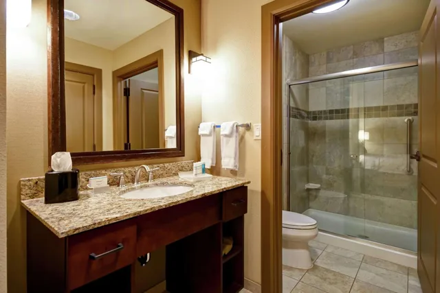 جناح بسرير كينج بغرفة نوم واحدة مع أريكة، Homewood Suites By Hilton Kalispell Mt 8/10