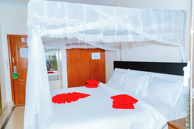 Deluxe, King Bed, Five To Five Hotel 1/5