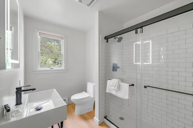 Guest Room, 1 King and 2 Double Beds, Aspen At Manchester 4/5
